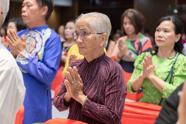 Wedding Ceremony at the pagoda