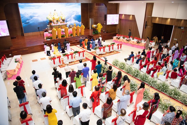 Wedding Ceremony at the pagoda