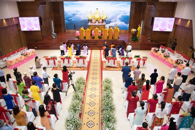Wedding Ceremony at the pagoda