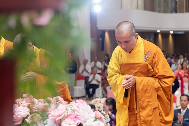 Wedding Ceremony at the pagoda