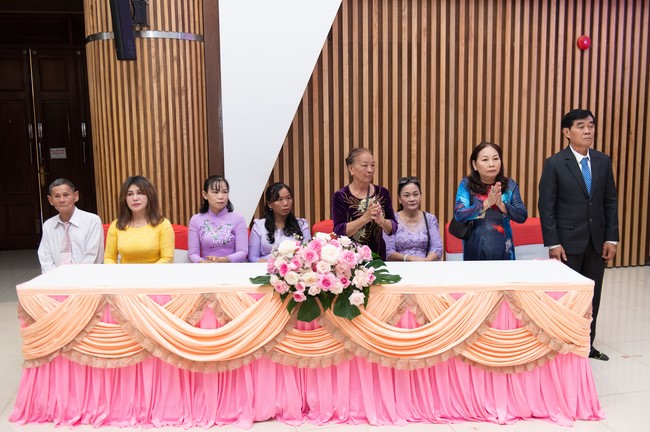 Wedding Ceremony at the pagoda