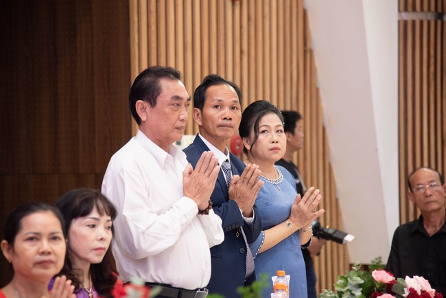 Wedding Ceremony at the pagoda