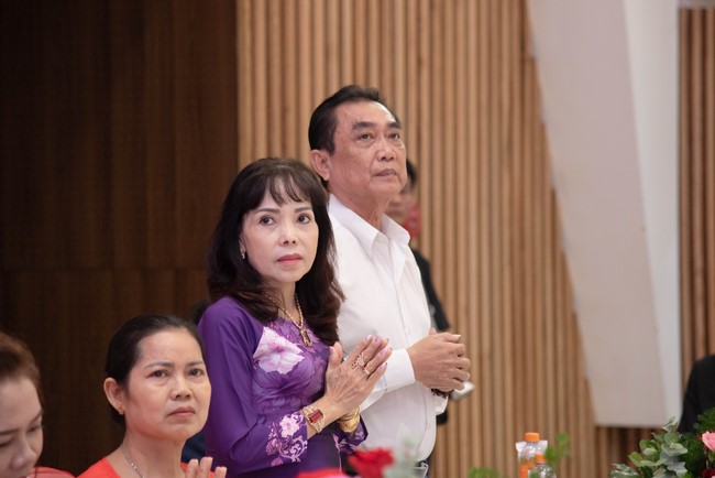 Wedding Ceremony at the pagoda