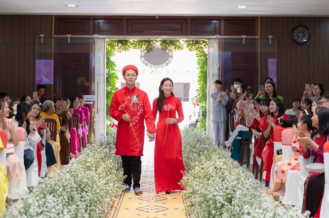 Wedding Ceremony at the pagoda