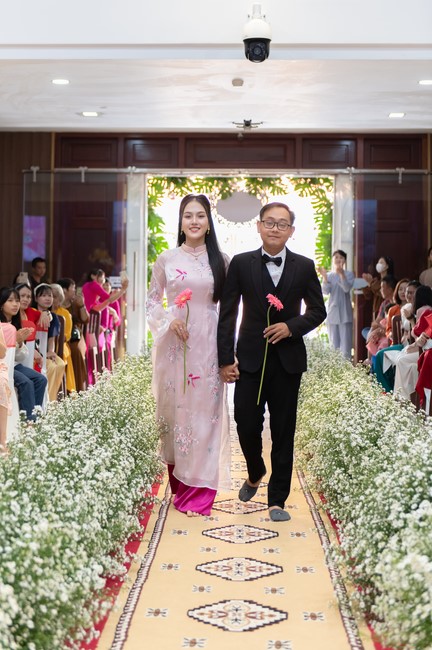 Wedding Ceremony at the pagoda