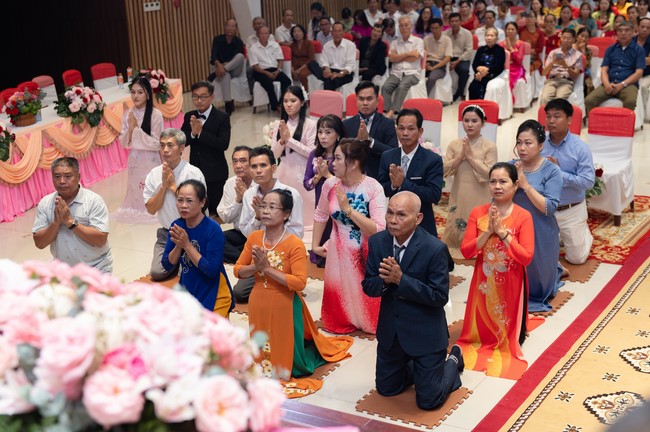 Wedding Ceremony at the pagoda