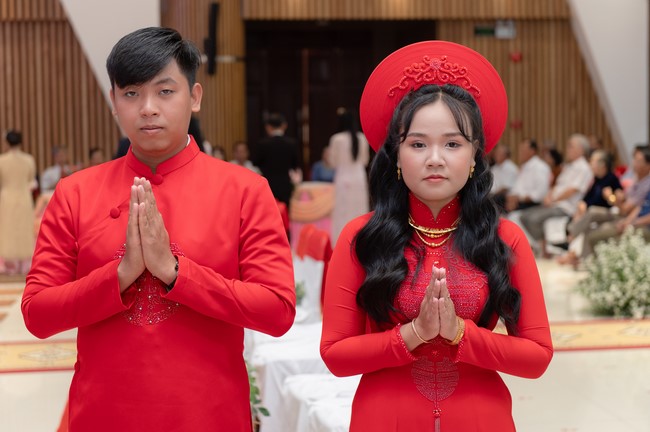 Wedding Ceremony at the pagoda
