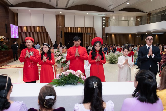 Wedding Ceremony at the pagoda