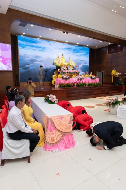 Wedding Ceremony at the pagoda