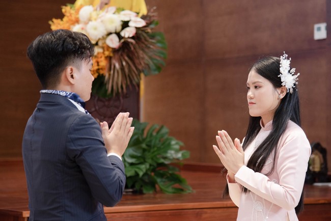 Wedding Ceremony at the pagoda