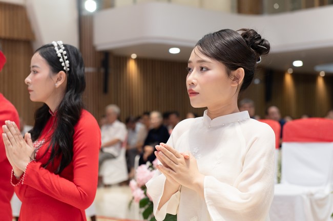 Wedding Ceremony at the pagoda
