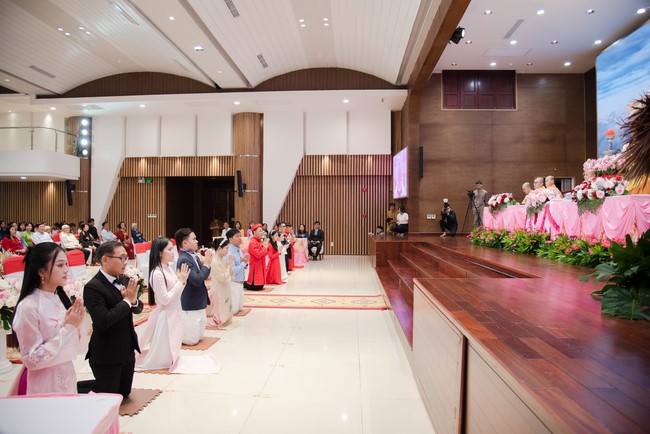 Wedding Ceremony at the pagoda