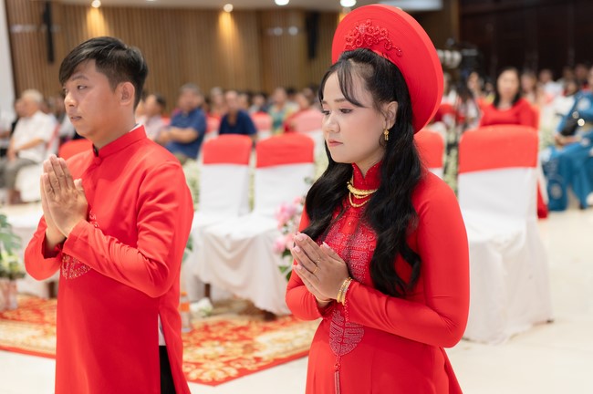 Wedding Ceremony at the pagoda