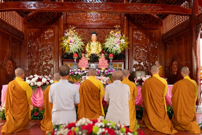 Wedding Ceremony at the pagoda