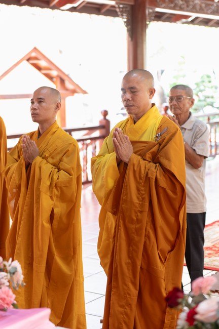 Wedding Ceremony at the pagoda