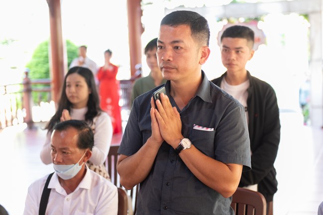 Wedding Ceremony at the pagoda
