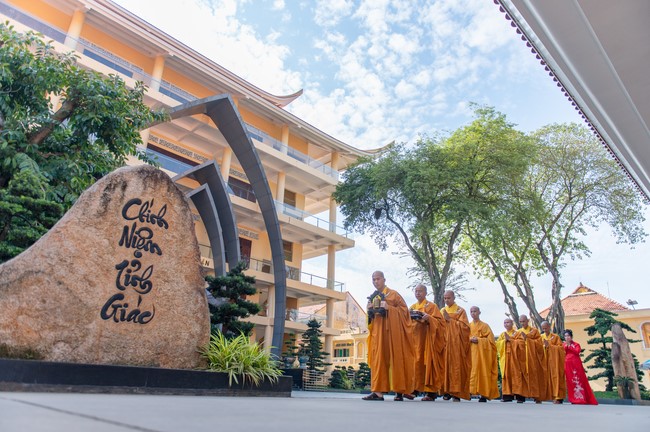 Wedding Ceremony at the pagoda