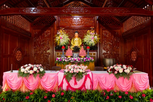 Wedding Ceremony at the pagoda