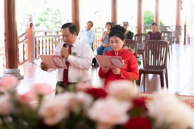 Wedding Ceremony at the pagoda