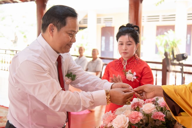 Wedding Ceremony at the pagoda