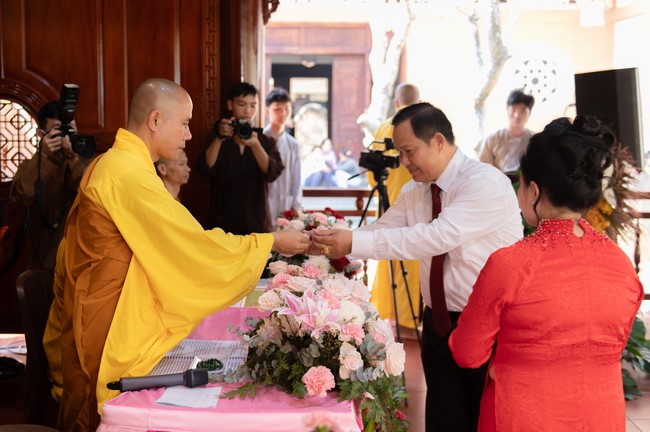 Wedding Ceremony at the pagoda