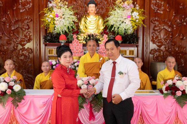 Wedding Ceremony at the pagoda