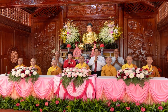 Wedding Ceremony at the pagoda