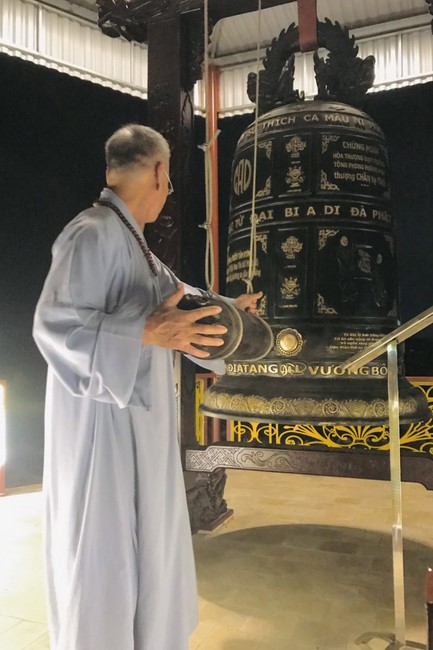Repentant Ceremony at Dong Cao pagoda, Thanh Hoa