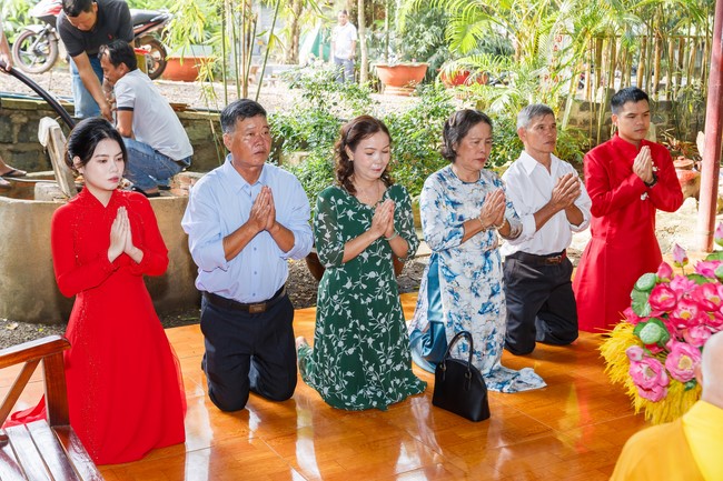 Attending the wedding ceremony at the temple and visit to Dong Nai branch by Charity Board