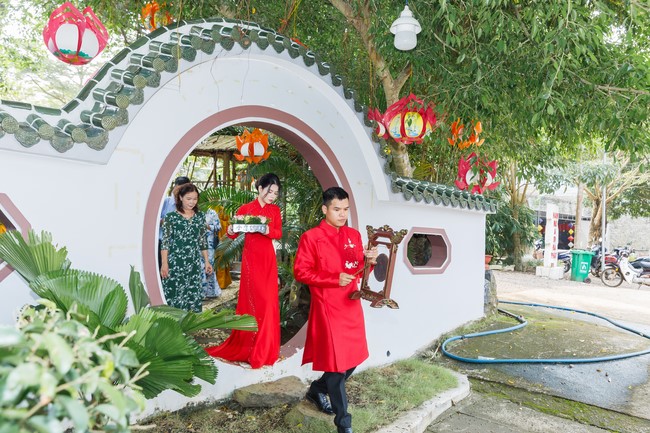 Attending the wedding ceremony at the temple and visit to Dong Nai branch by Charity Board