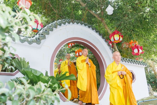 Attending the wedding ceremony at the temple and visit to Dong Nai branch by Charity Board