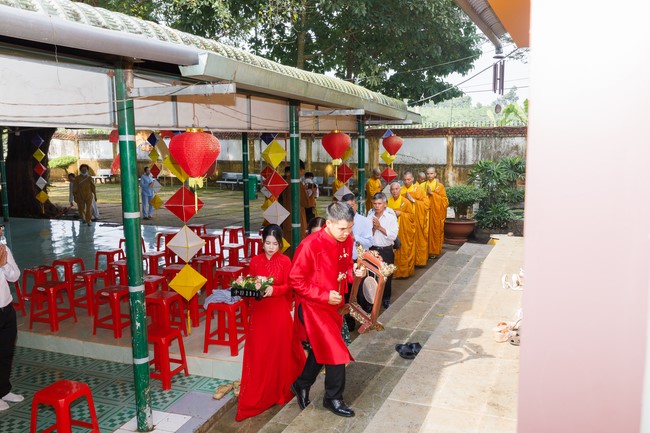 Attending the wedding ceremony at the temple and visit to Dong Nai branch by Charity Board