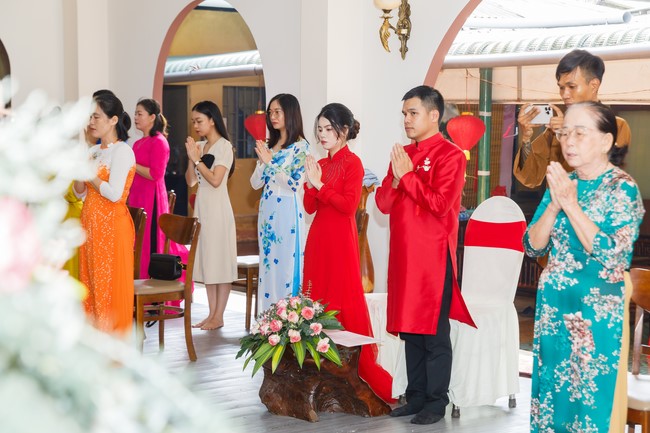 Attending the wedding ceremony at the temple and visit to Dong Nai branch by Charity Board