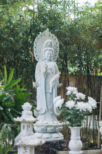 Attending the wedding ceremony at the temple and visit to Dong Nai branch by Charity Board