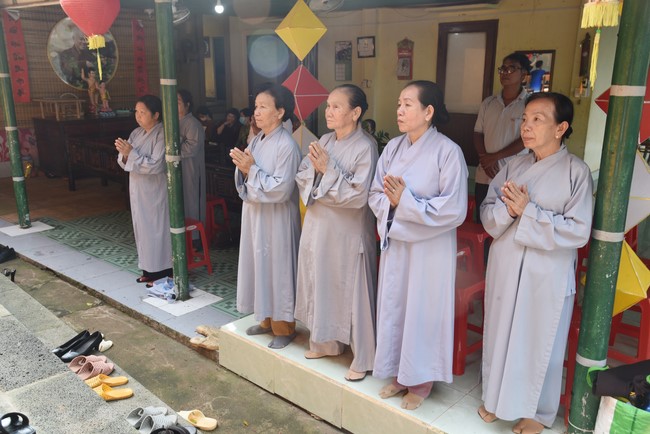 Attending the wedding ceremony at the temple and visit to Dong Nai branch by Charity Board