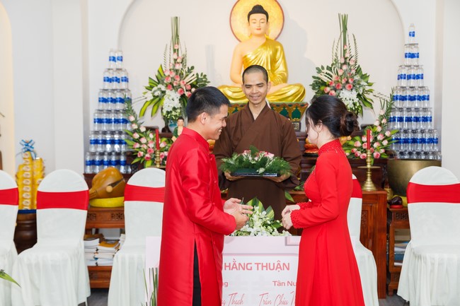 Attending the wedding ceremony at the temple and visit to Dong Nai branch by Charity Board