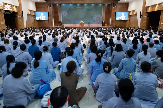 Tu niệm Phật một ngày