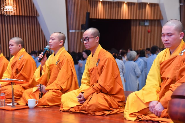 Tu niệm Phật một ngày