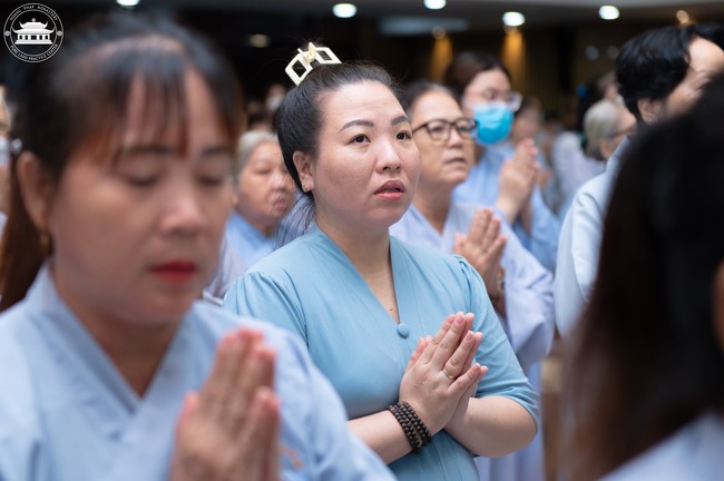 Tu niệm Phật một ngày