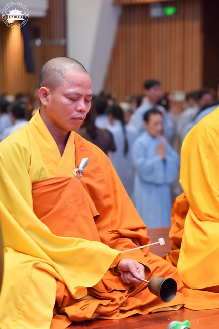 Tu niệm Phật một ngày