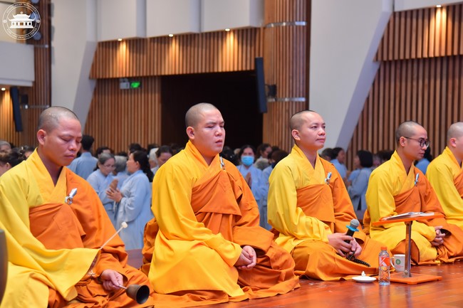 Tu niệm Phật một ngày