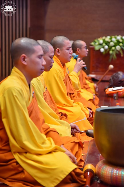 Tu niệm Phật một ngày