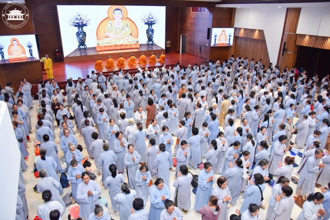 Tu niệm Phật một ngày