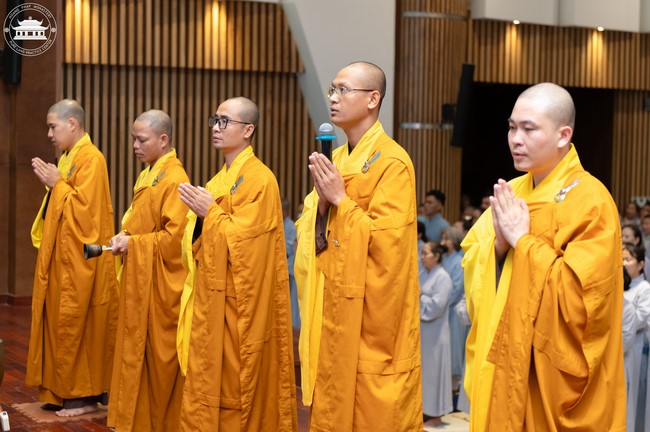 Tu niệm Phật một ngày