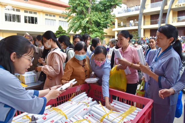 Tu niệm Phật một ngày