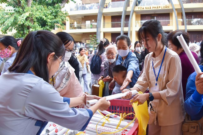 Tu niệm Phật một ngày