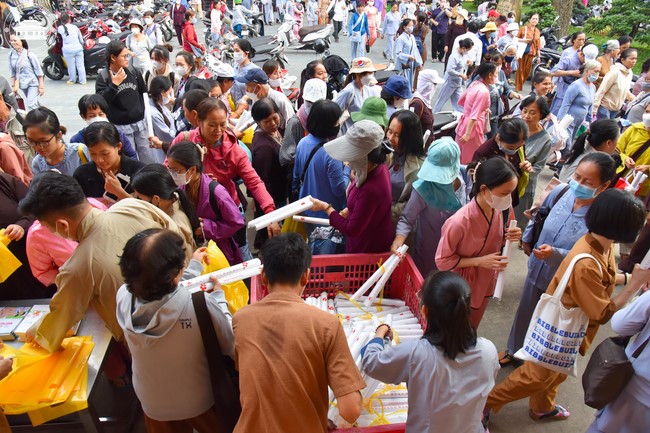 Tu niệm Phật một ngày