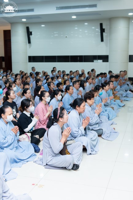 Tu niệm Phật một ngày