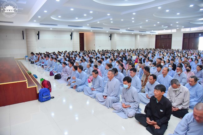 Tu niệm Phật một ngày