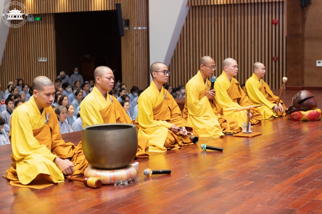 Tu niệm Phật một ngày